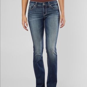 Daytrip Bootcut Jeans // Buckle Jeans